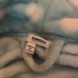 Blue and white polkadotted robe